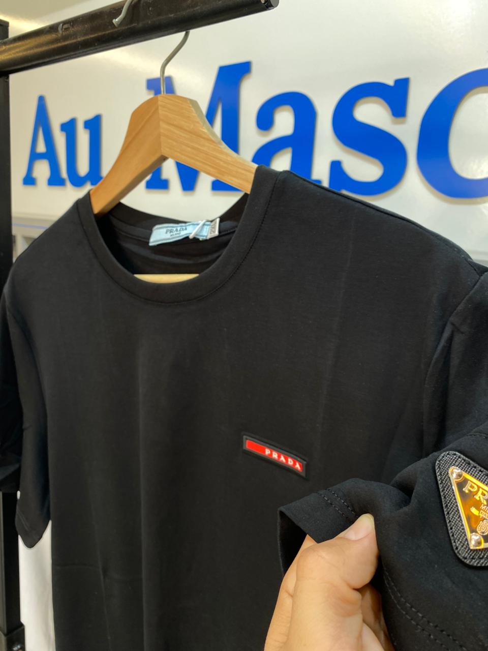 T-shirt Premium – Élégance Blanc & Noir